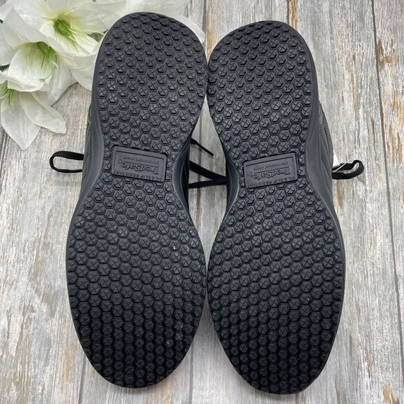 Tredsafe Lizzy Wide Width Slip Resistant Work Shoes Size 11W - Picture 4 of 8